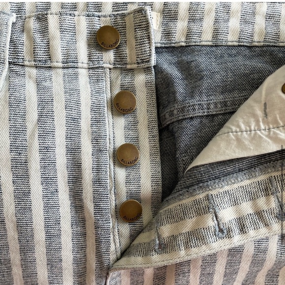 🔥 BILLABONG CUTE AS INDIGO DENIM SKIRT 🔥 - Picture 4 of 10